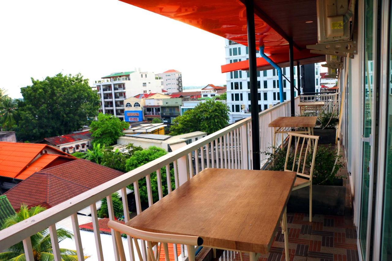 Champion Boutique Hotel Vientiane Exterior foto