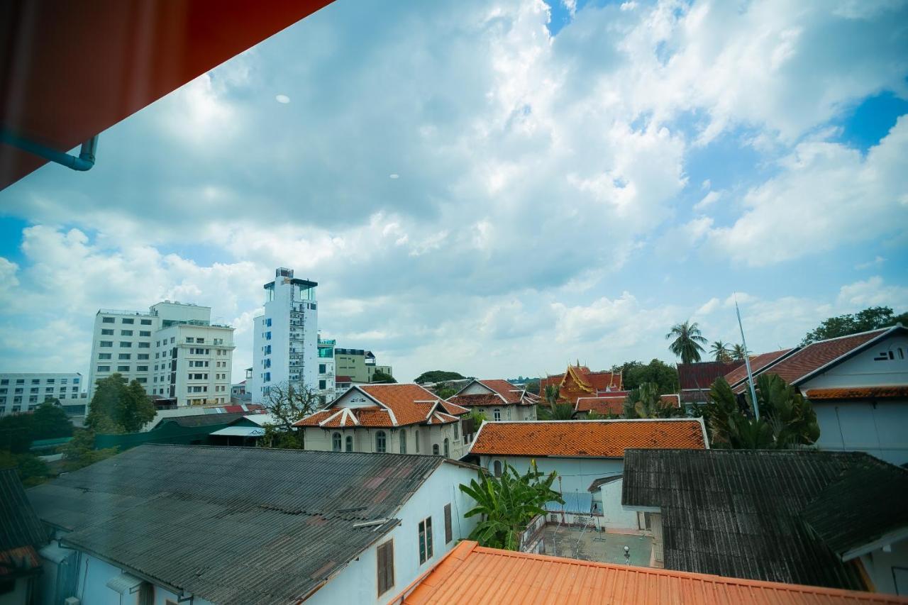 Champion Boutique Hotel Vientiane Exterior foto